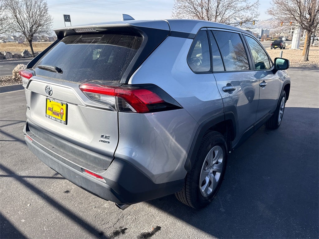 2024 Toyota RAV4 LE