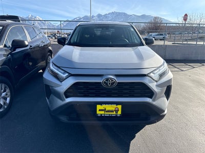 2024 Toyota RAV4 LE