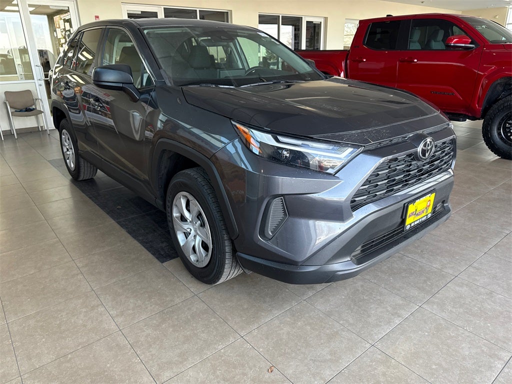 2024 Toyota RAV4 LE