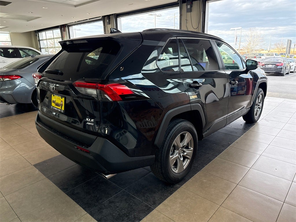 2024 Toyota RAV4 XLE