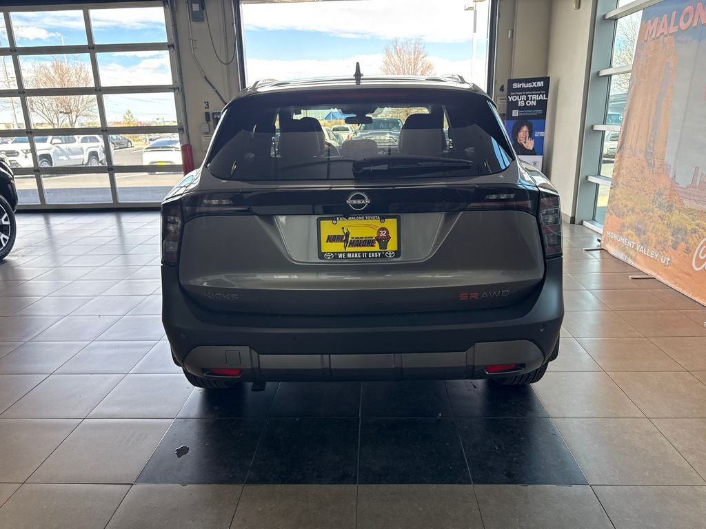 2025 Nissan Kicks SR