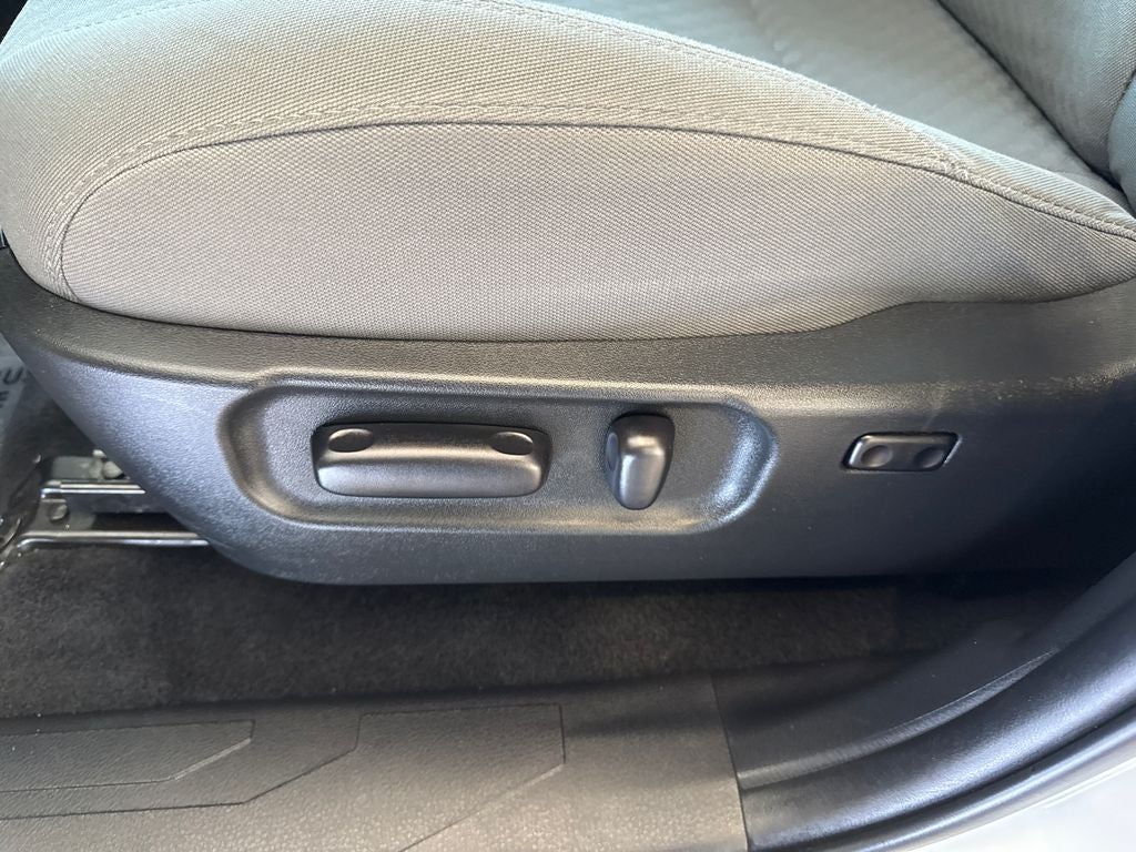 2022 Toyota Tacoma SR V6