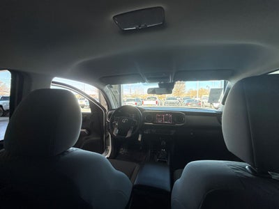 2022 Toyota Tacoma SR V6