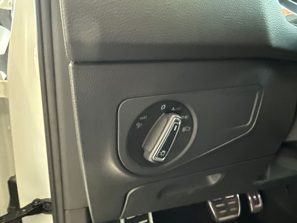 2022 Volkswagen Tiguan 2.0T SEL R-Line