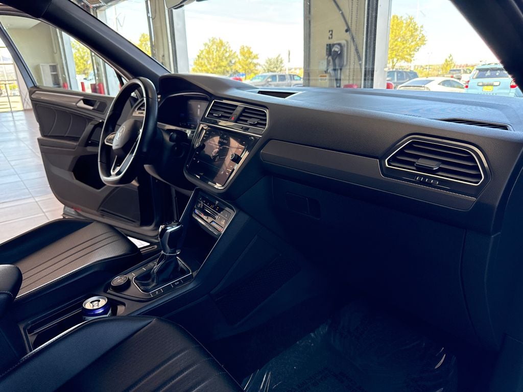 2022 Volkswagen Tiguan 2.0T SE R-Line Black