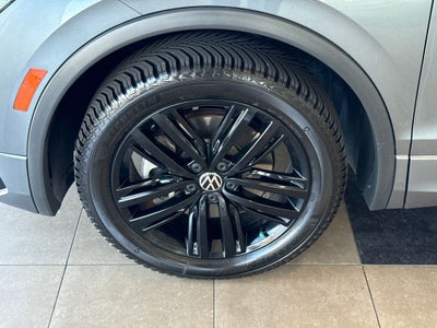2022 Volkswagen Tiguan 2.0T SE R-Line Black