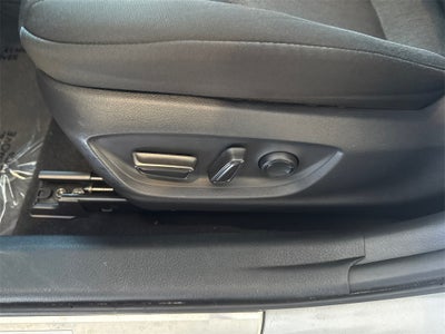 2019 Toyota Camry Hybrid LE