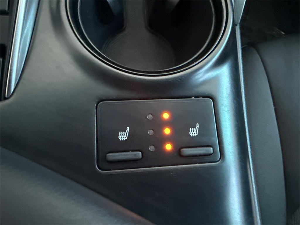 2019 Toyota Camry Hybrid LE