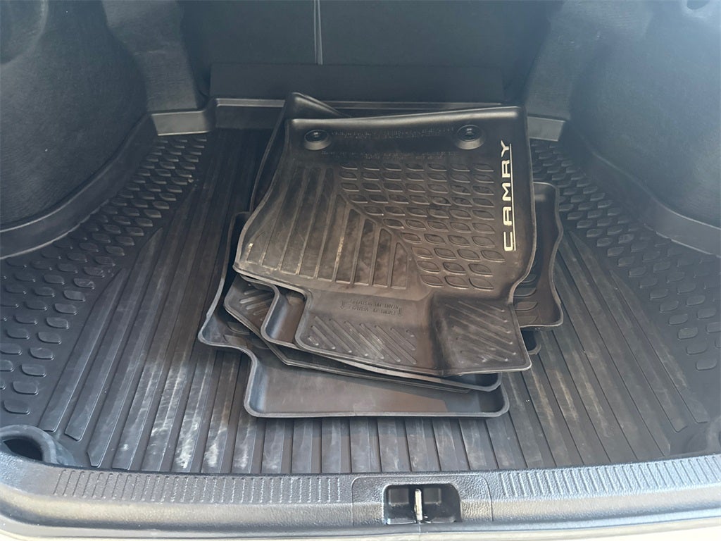 2019 Toyota Camry Hybrid LE