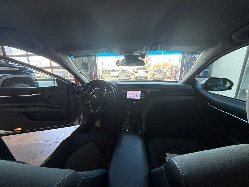 2019 Toyota Camry Hybrid LE