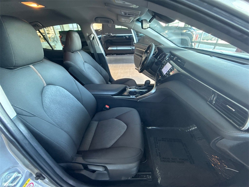 2019 Toyota Camry Hybrid LE