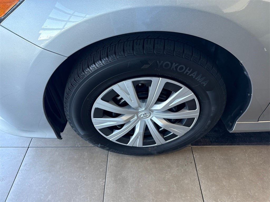 2019 Toyota Camry Hybrid LE