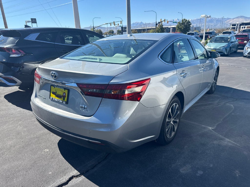 2016 Toyota Avalon Hybrid XLE Premium