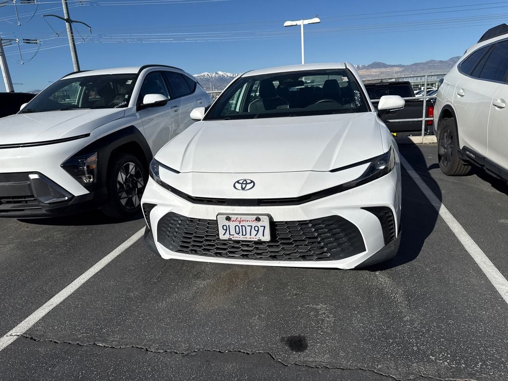 2025 Toyota Camry SE