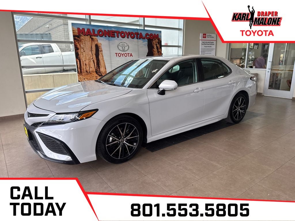 2024 Toyota Camry SE