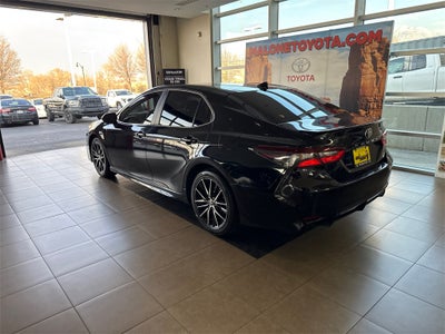 2022 Toyota Camry SE