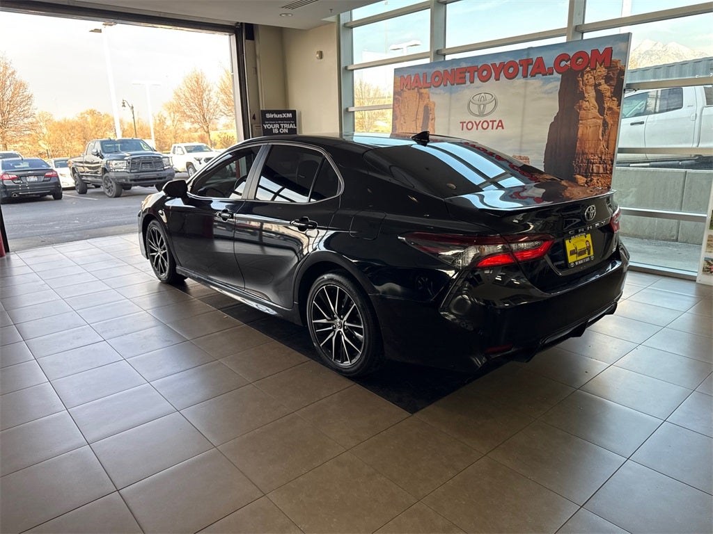2022 Toyota Camry SE