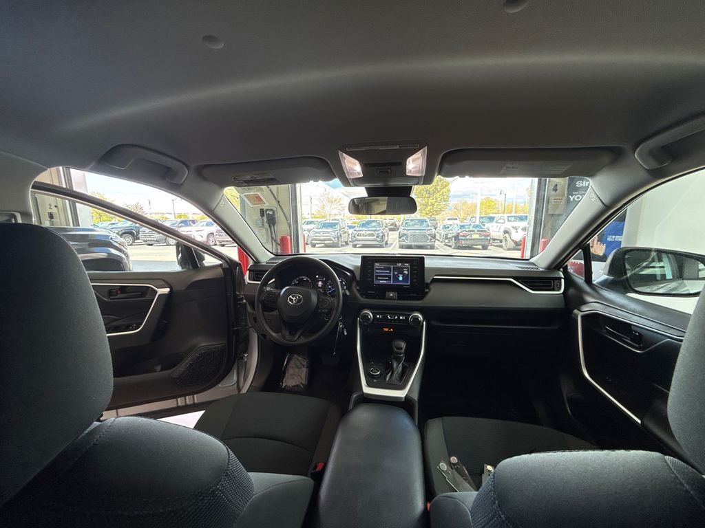 2022 Toyota RAV4 Hybrid LE