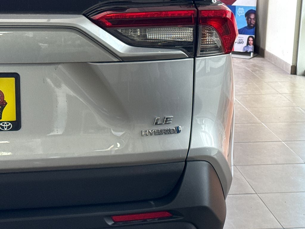 2022 Toyota RAV4 Hybrid LE
