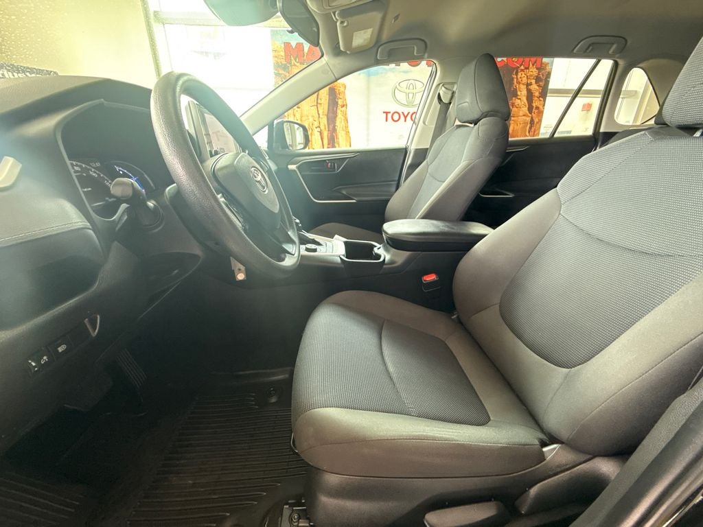 2024 Toyota RAV4 Hybrid LE