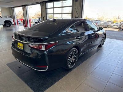 2022 Lexus ES 300h