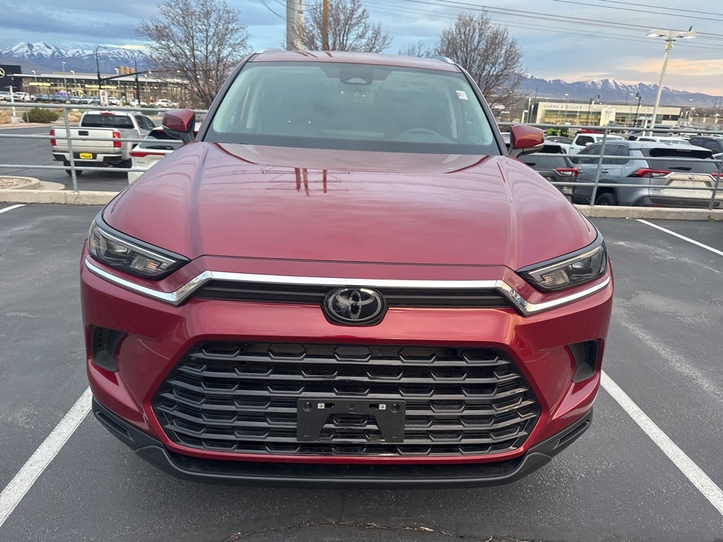 2025 Toyota Grand Highlander Base