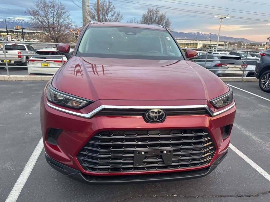 2025 Toyota Grand Highlander Base