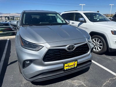 2021 Toyota Highlander LE