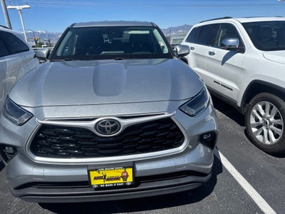 2021 Toyota Highlander LE