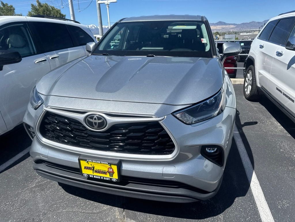 2021 Toyota Highlander LE