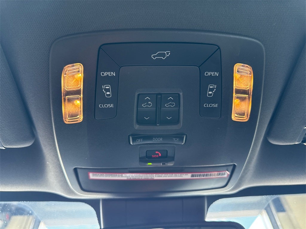 2023 Toyota Sienna XSE 7 Passenger