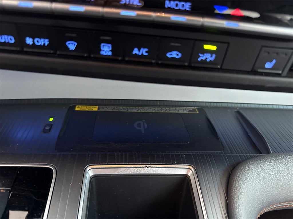 2023 Toyota Sienna XSE 7 Passenger