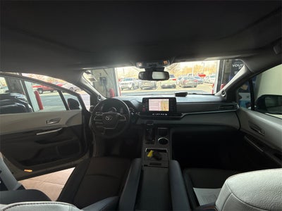 2023 Toyota Sienna XSE 7 Passenger