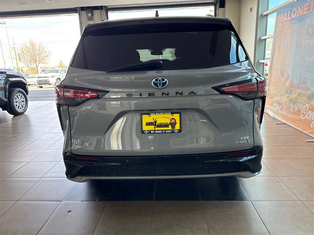 2023 Toyota Sienna XSE 7 Passenger