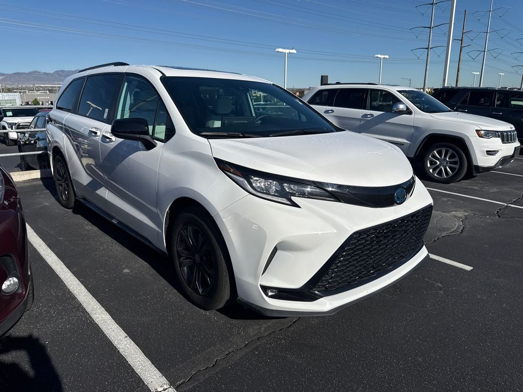2025 Toyota Sienna XSE 7 Passenger