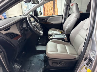 2018 Toyota Sienna Limited Premium 7 Passenger