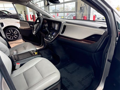 2018 Toyota Sienna Limited Premium 7 Passenger