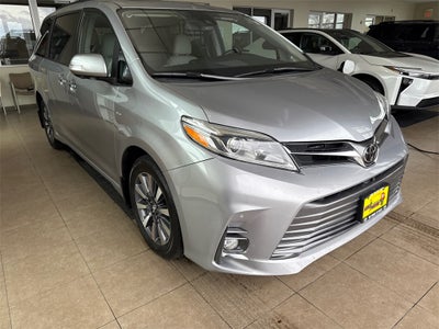 2018 Toyota Sienna Limited Premium 7 Passenger