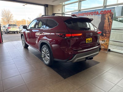 2026 Toyota Highlander Hybrid Platinum