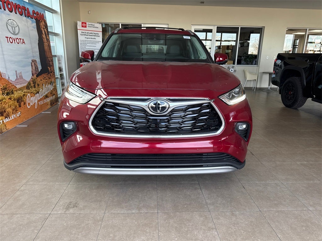 2026 Toyota Highlander Hybrid Platinum