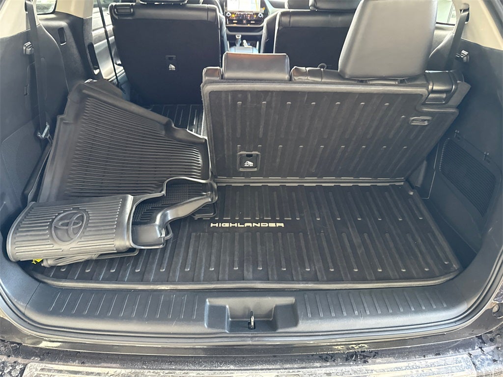 2022 Toyota Highlander Platinum