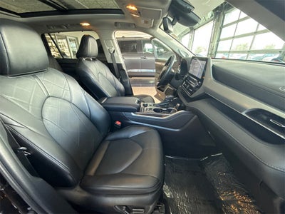 2022 Toyota Highlander Platinum