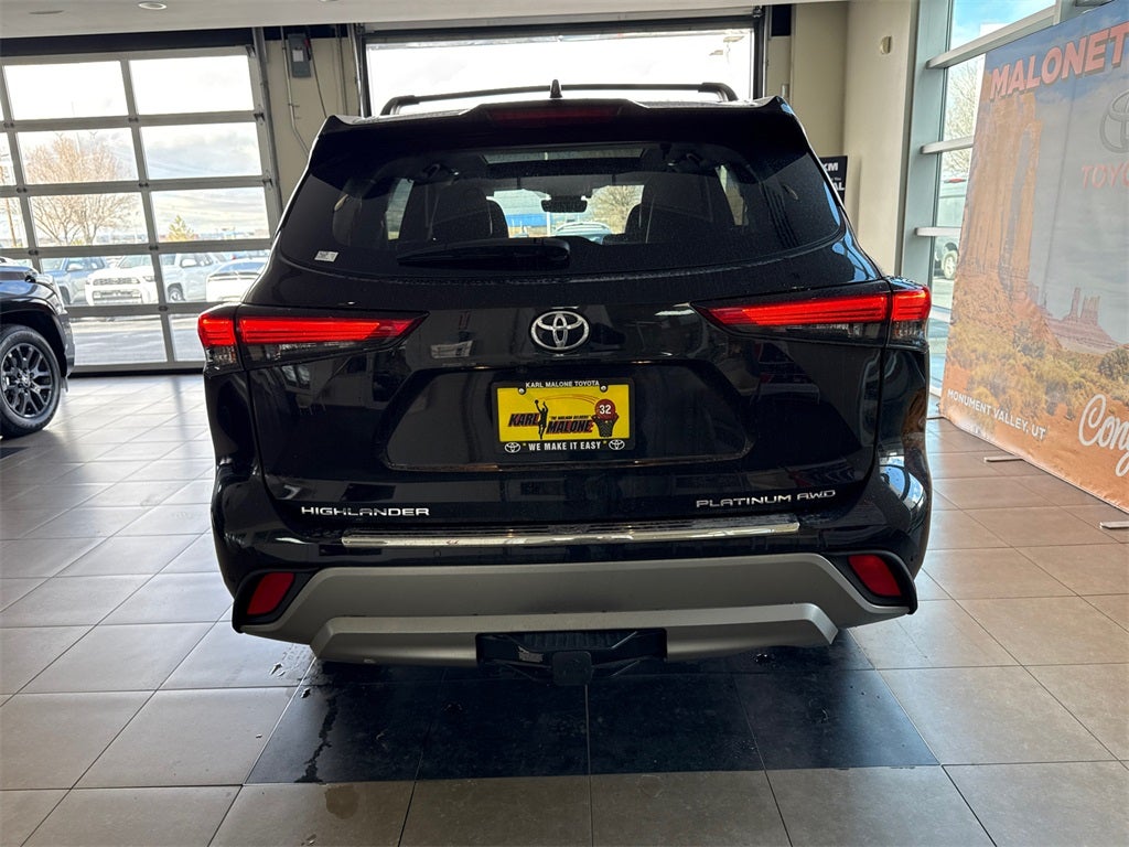 2022 Toyota Highlander Platinum