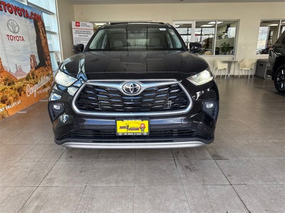 2022 Toyota Highlander Platinum
