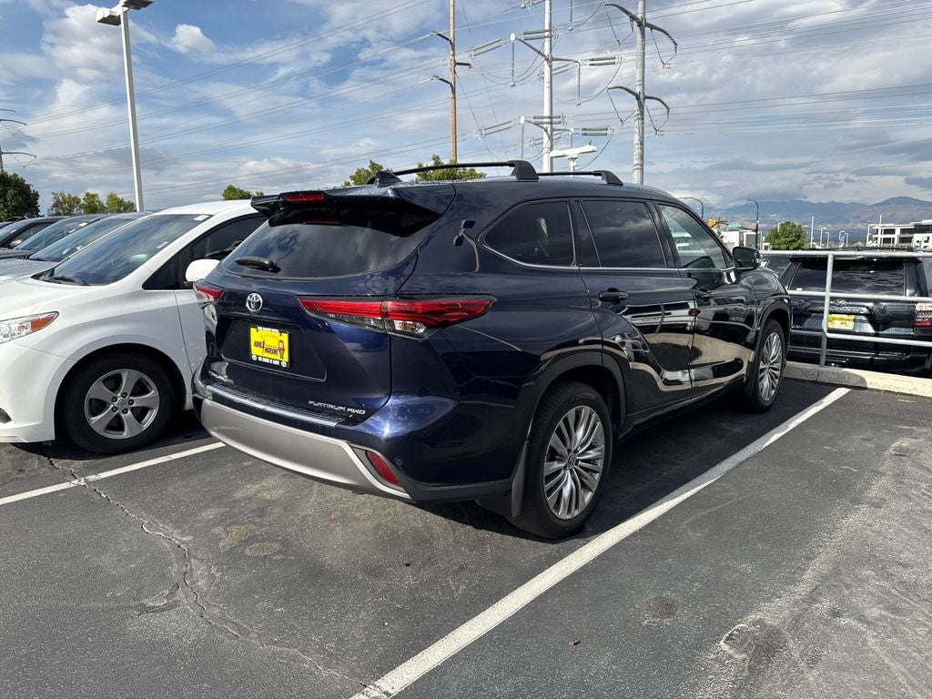 2022 Toyota Highlander Platinum