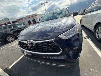2022 Toyota Highlander Platinum