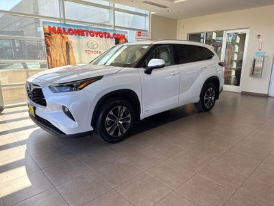 2022 Toyota Highlander Hybrid XLE