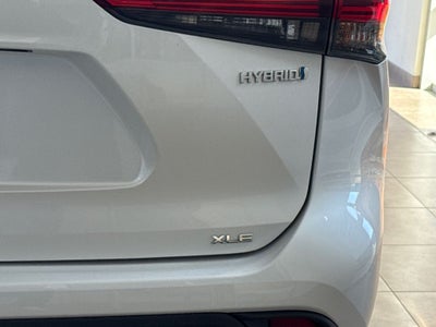 2022 Toyota Highlander Hybrid XLE