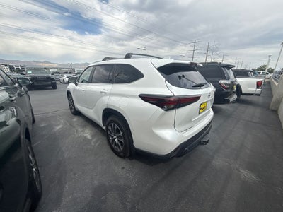 2024 Toyota Highlander XLE