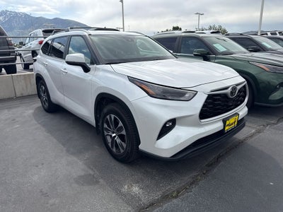 2024 Toyota Highlander XLE